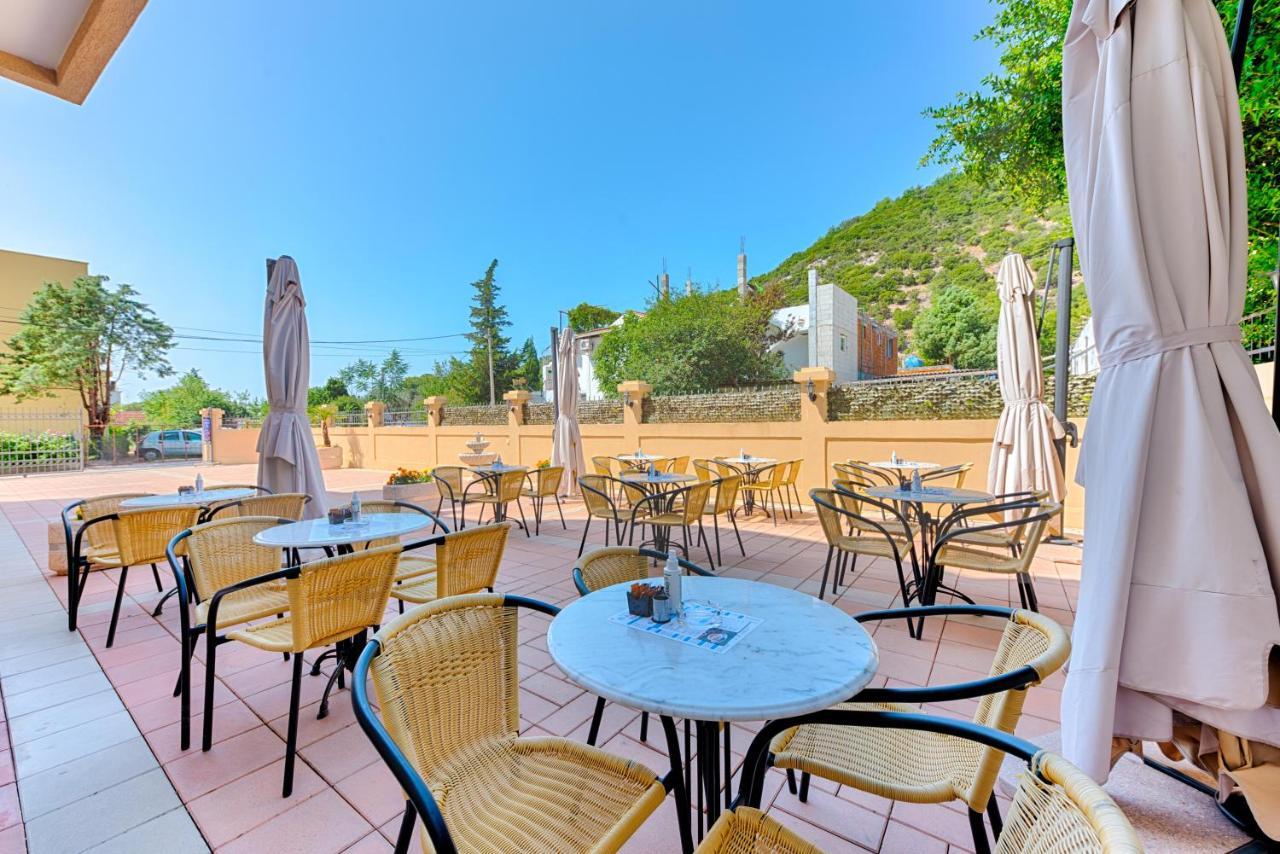 Hotel Dana Canj Exterior photo
